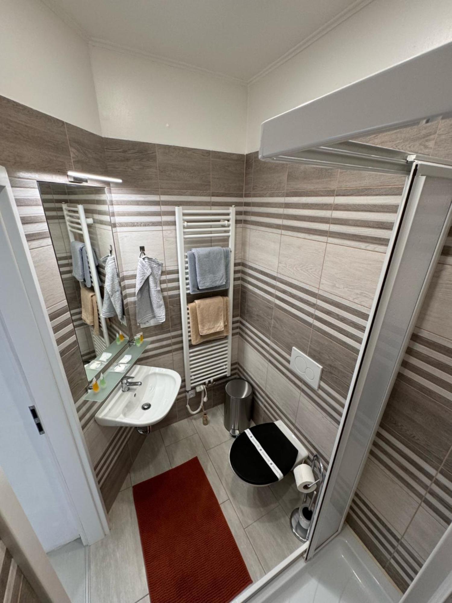 Apartment Arbes 10 - At The Yellow Duck Prague