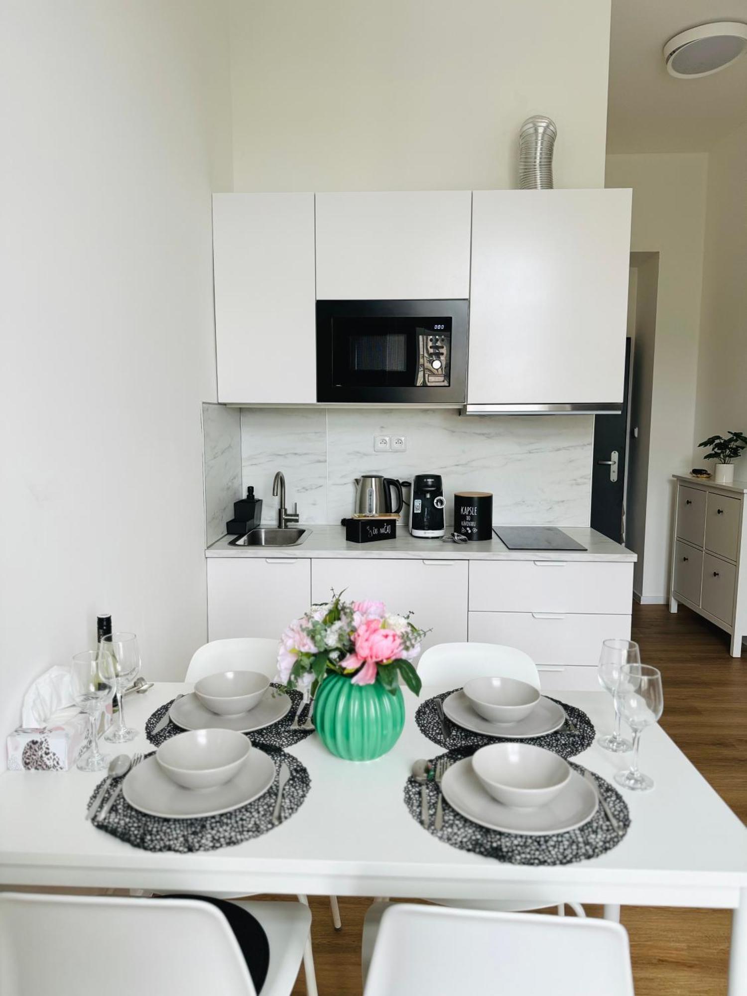 Apartment Namesti Miru Prague