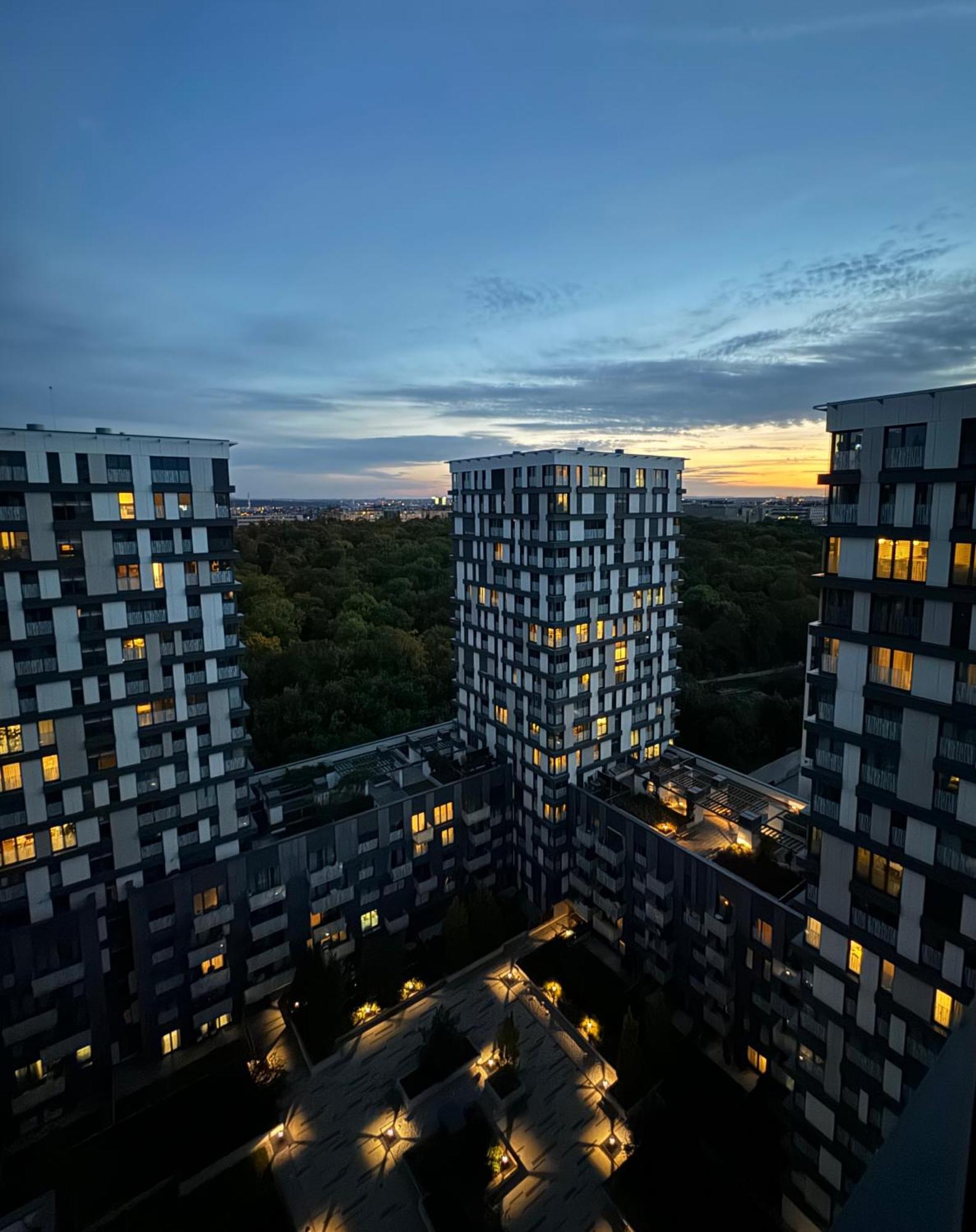 Apartamento In Garden Towers Praga