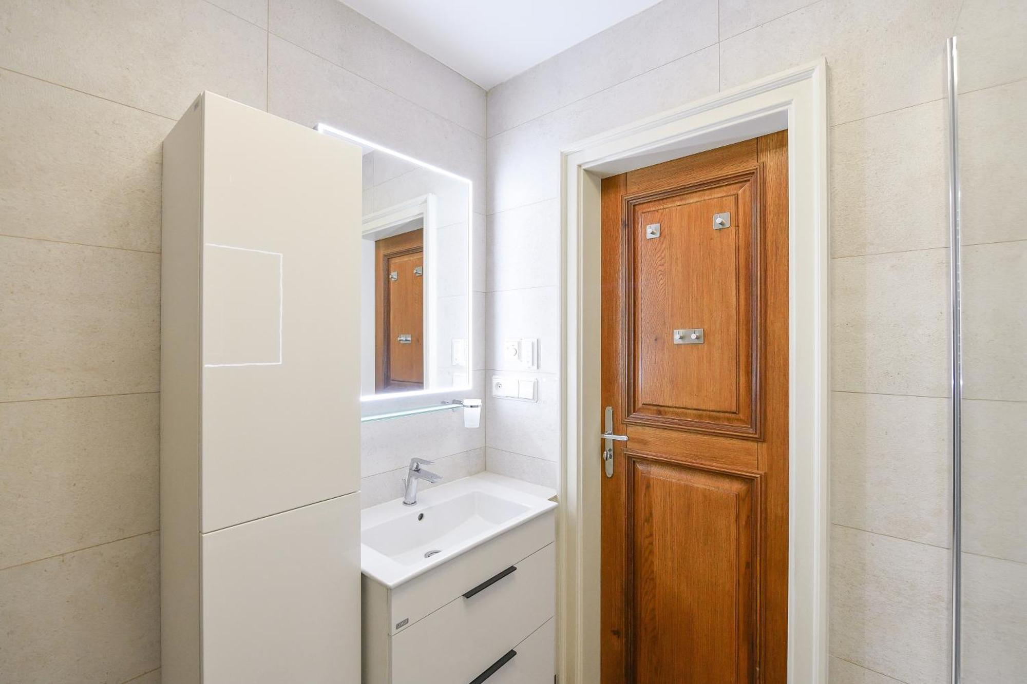Apartment St Giles Sauna And Pool Table Apt *