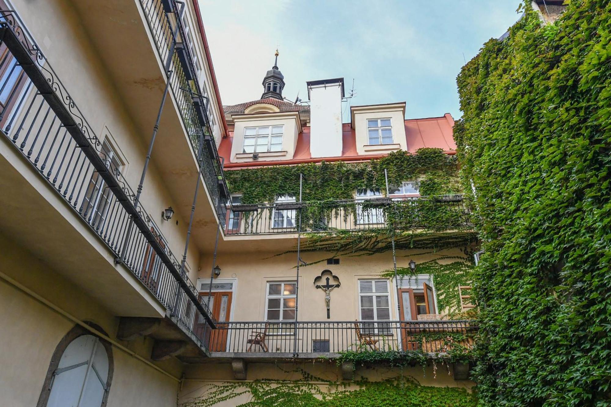 St Giles Sauna And Pool Table Apt Apartment *