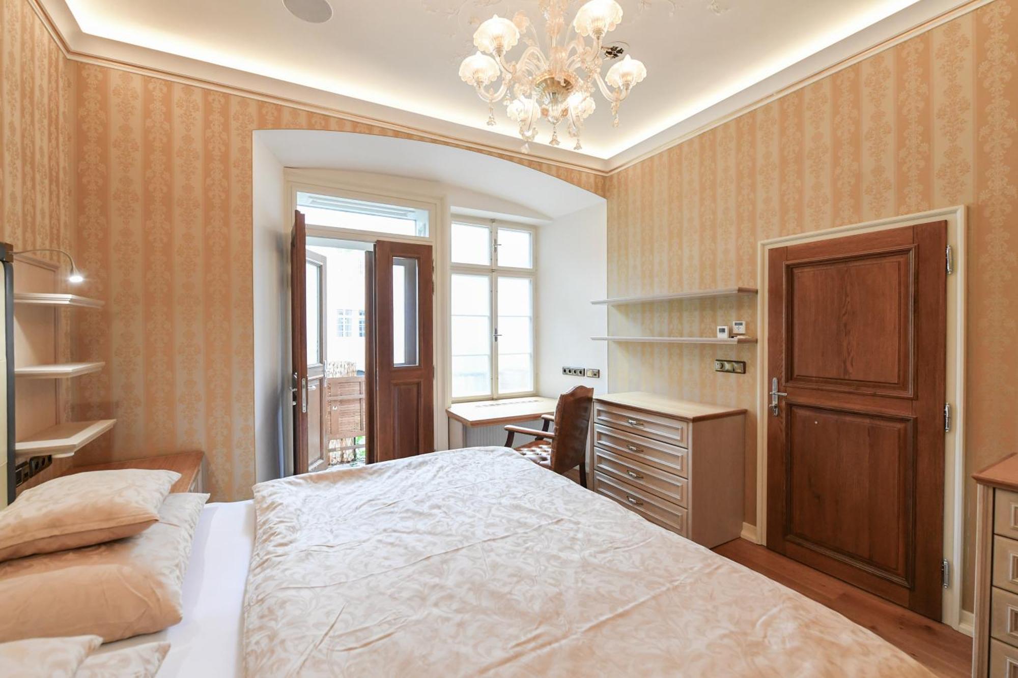 St Giles Sauna And Pool Table Apt Apartment Prague