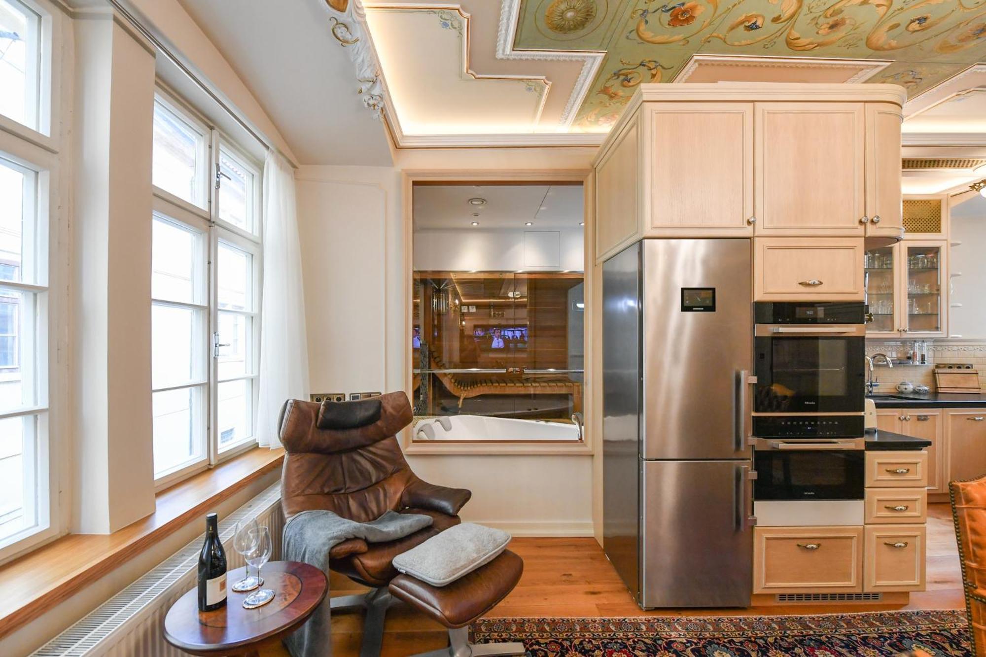 St Giles Sauna And Pool Table Apt Prague