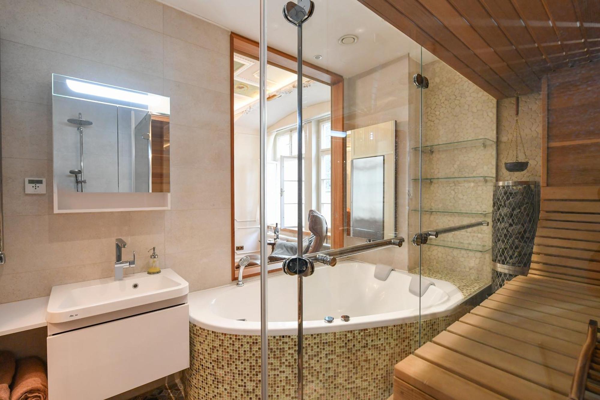 Apartment St Giles Sauna And Pool Table Apt