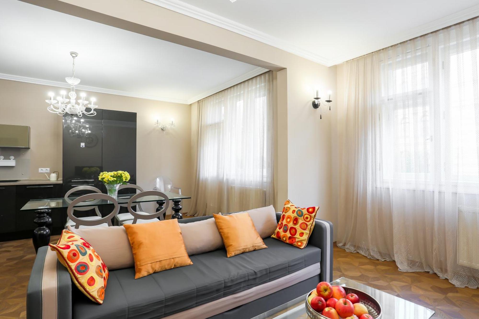 Apartment Academia