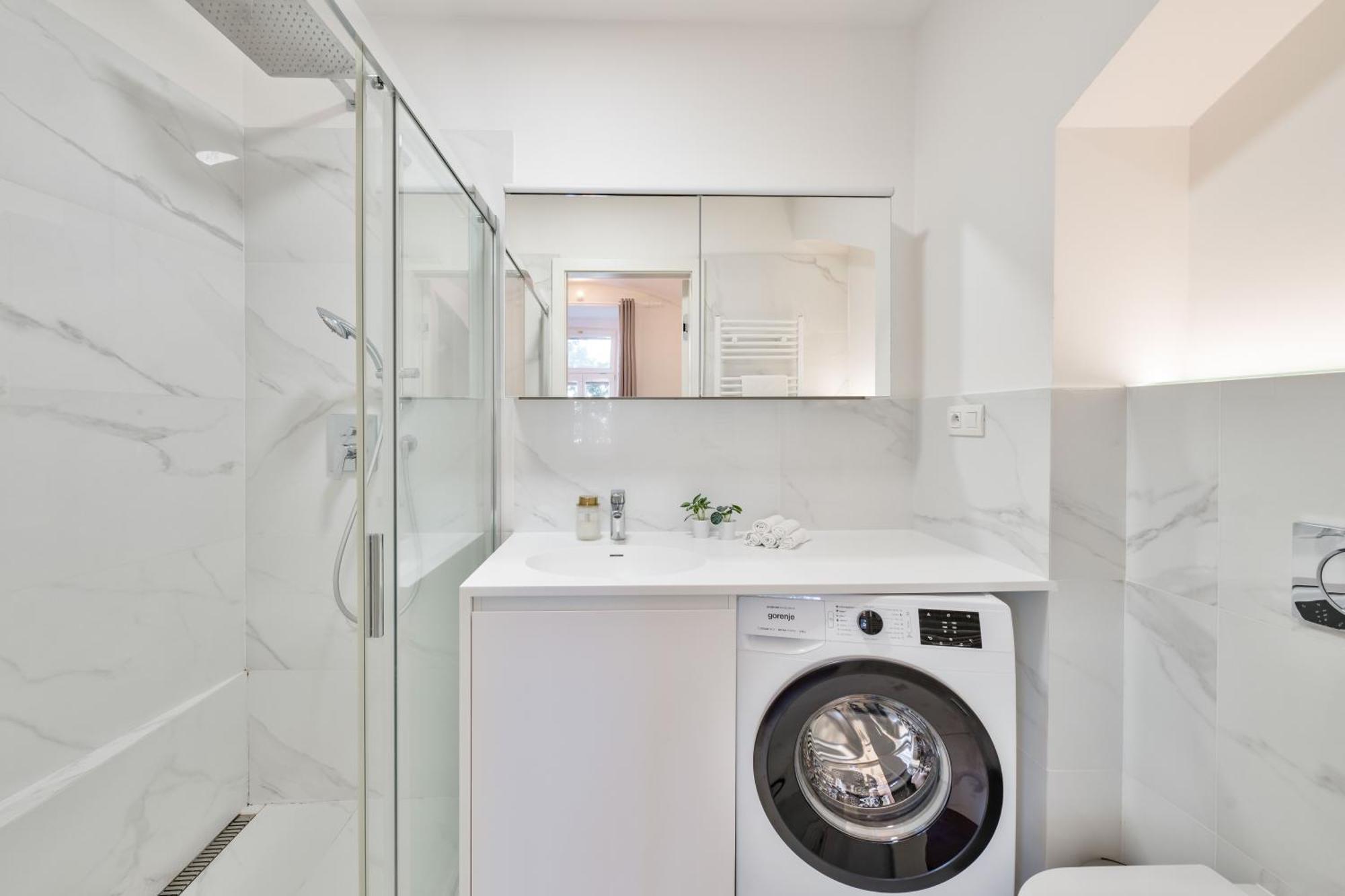 Elegant With Terrace & Bike Path Daire