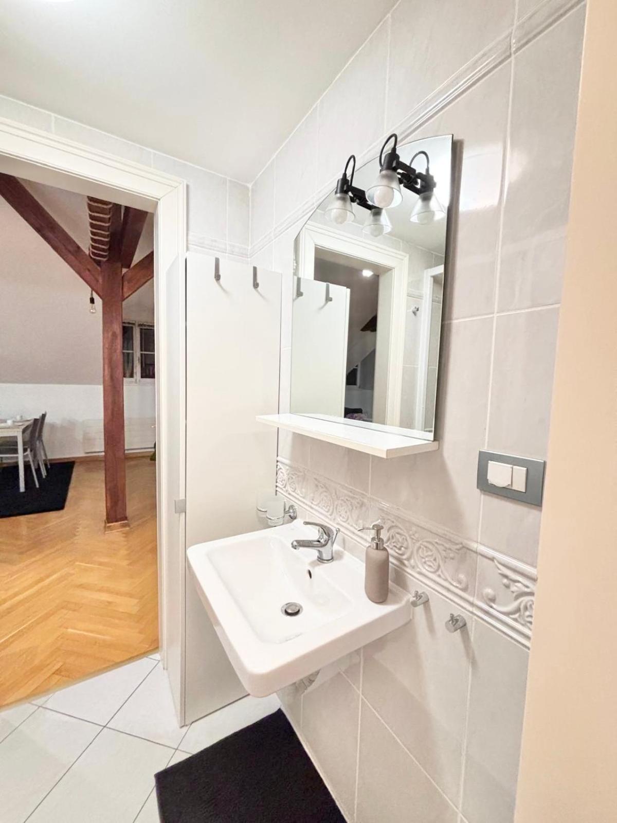 Miru Loft Apartamento Praga