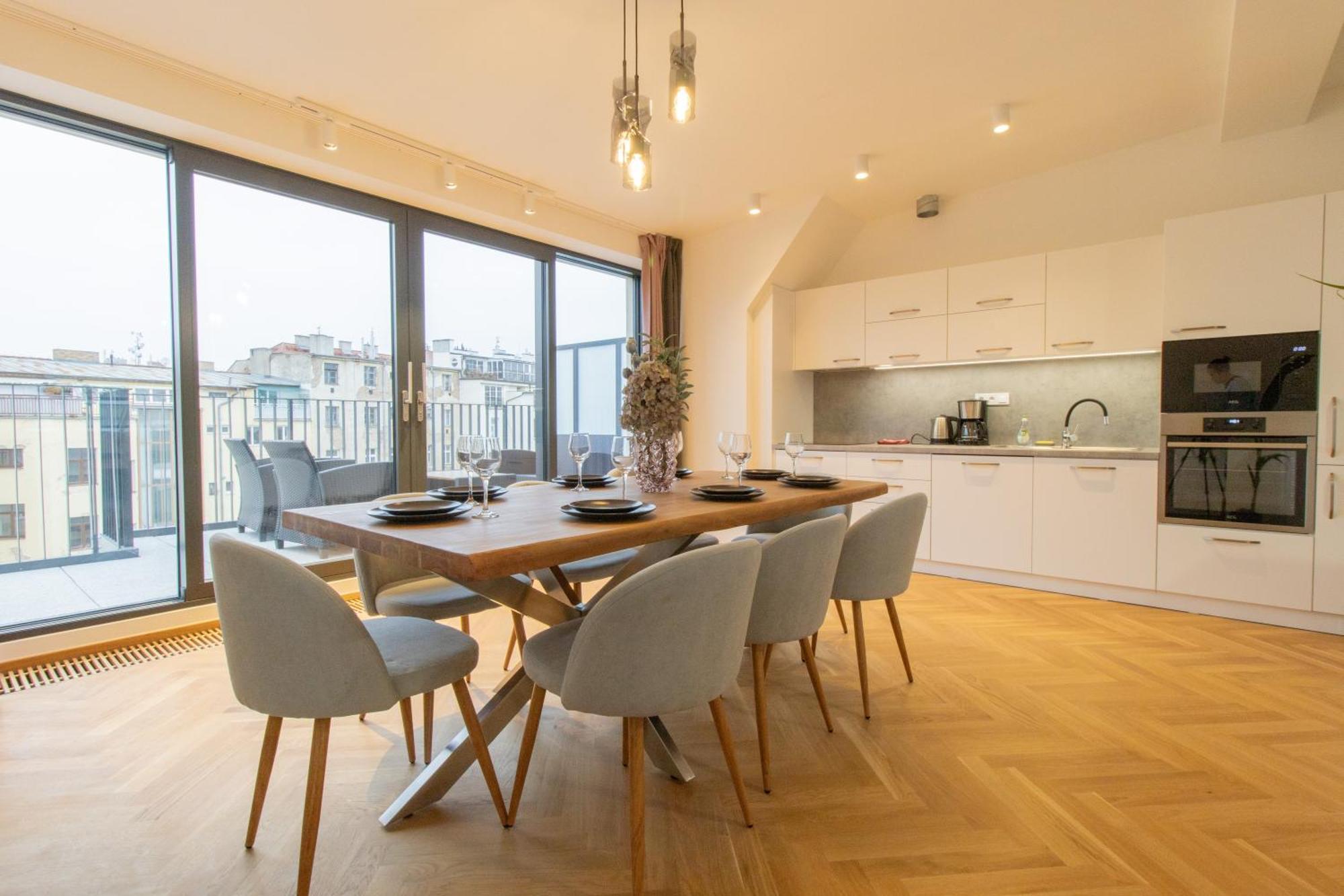 Churchill Heritage Apartment