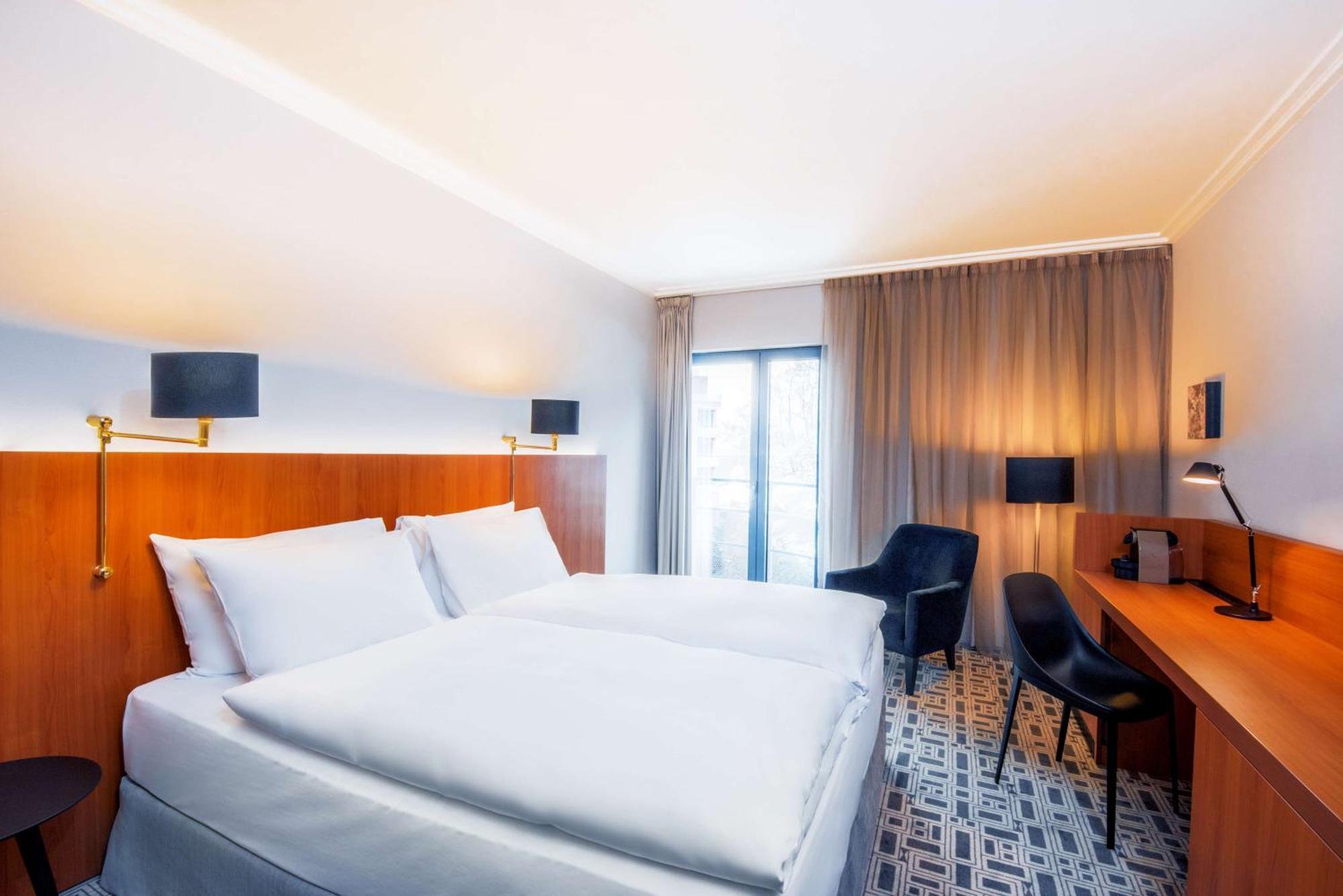 Nh Hotel 4*