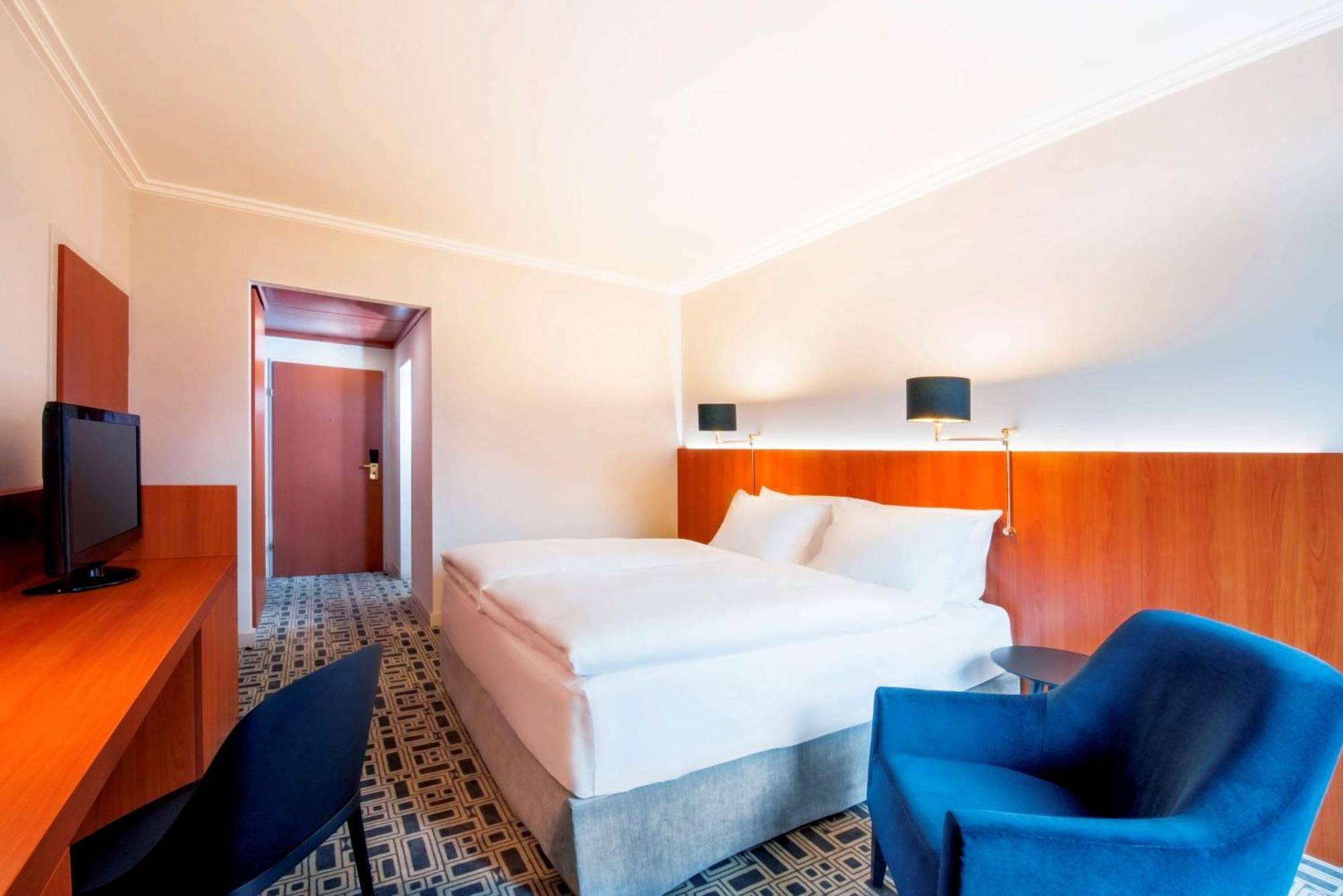 Hotel Nh 4*