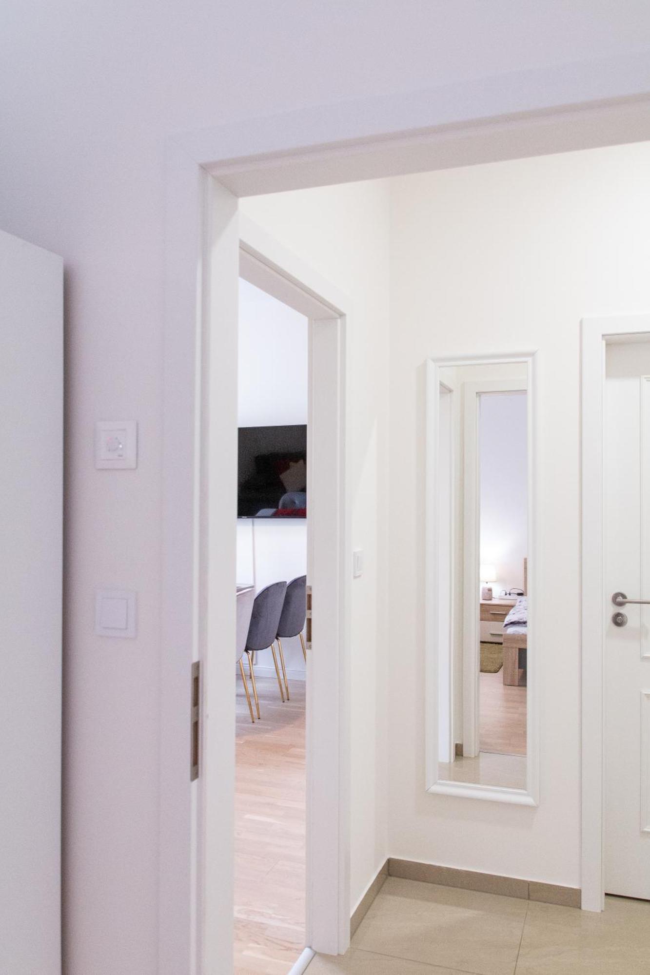 Spacious In Wenceslas Square Apartment