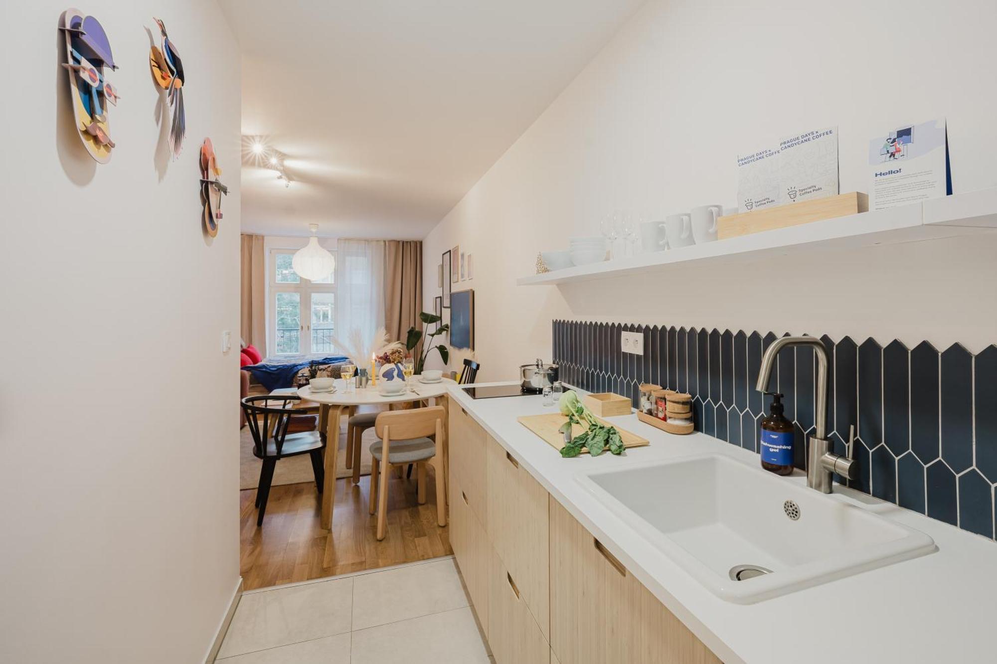 Days - Funky - Netflix - Center Apartment *