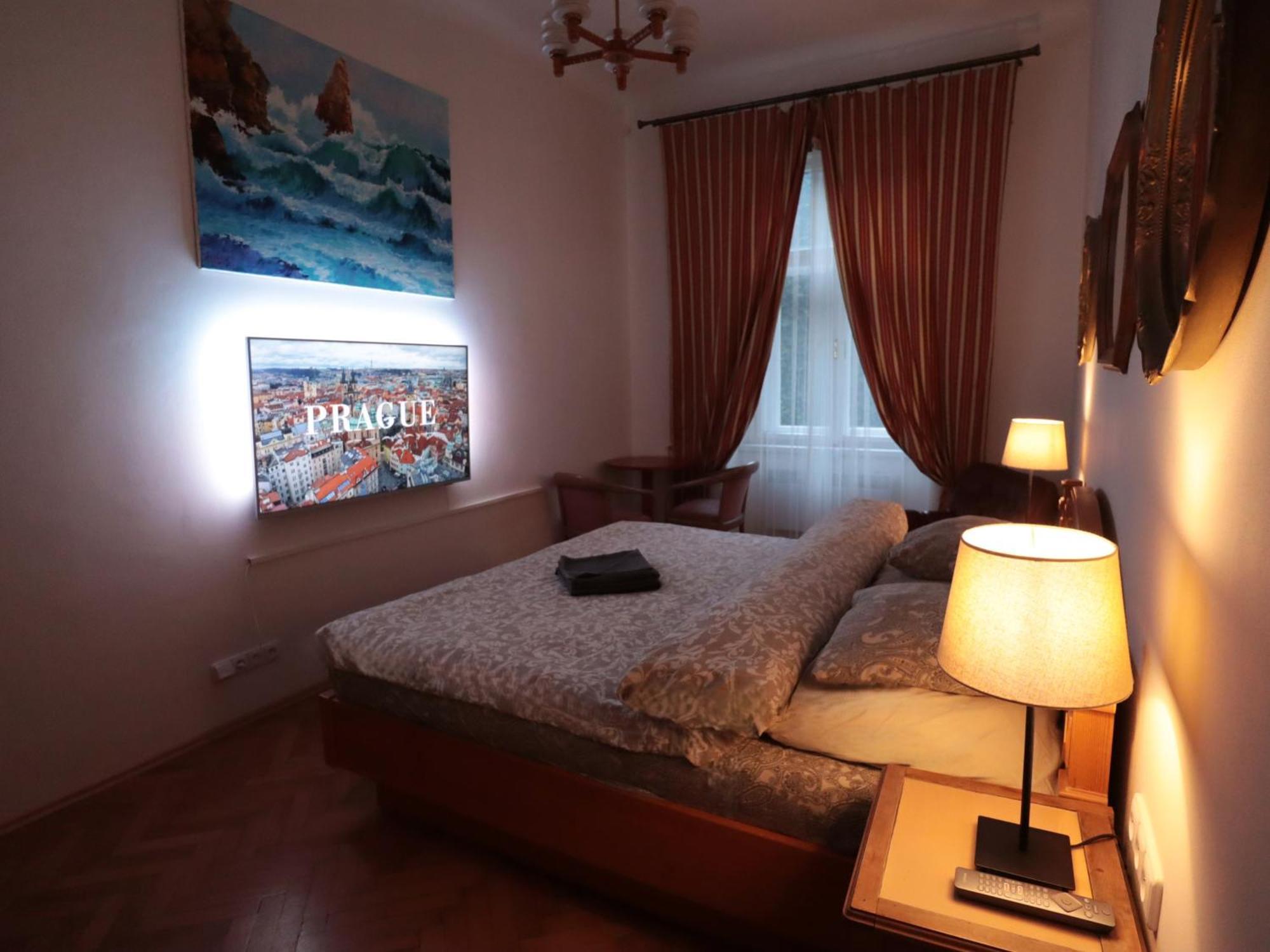 Homestay & Parking Assistance