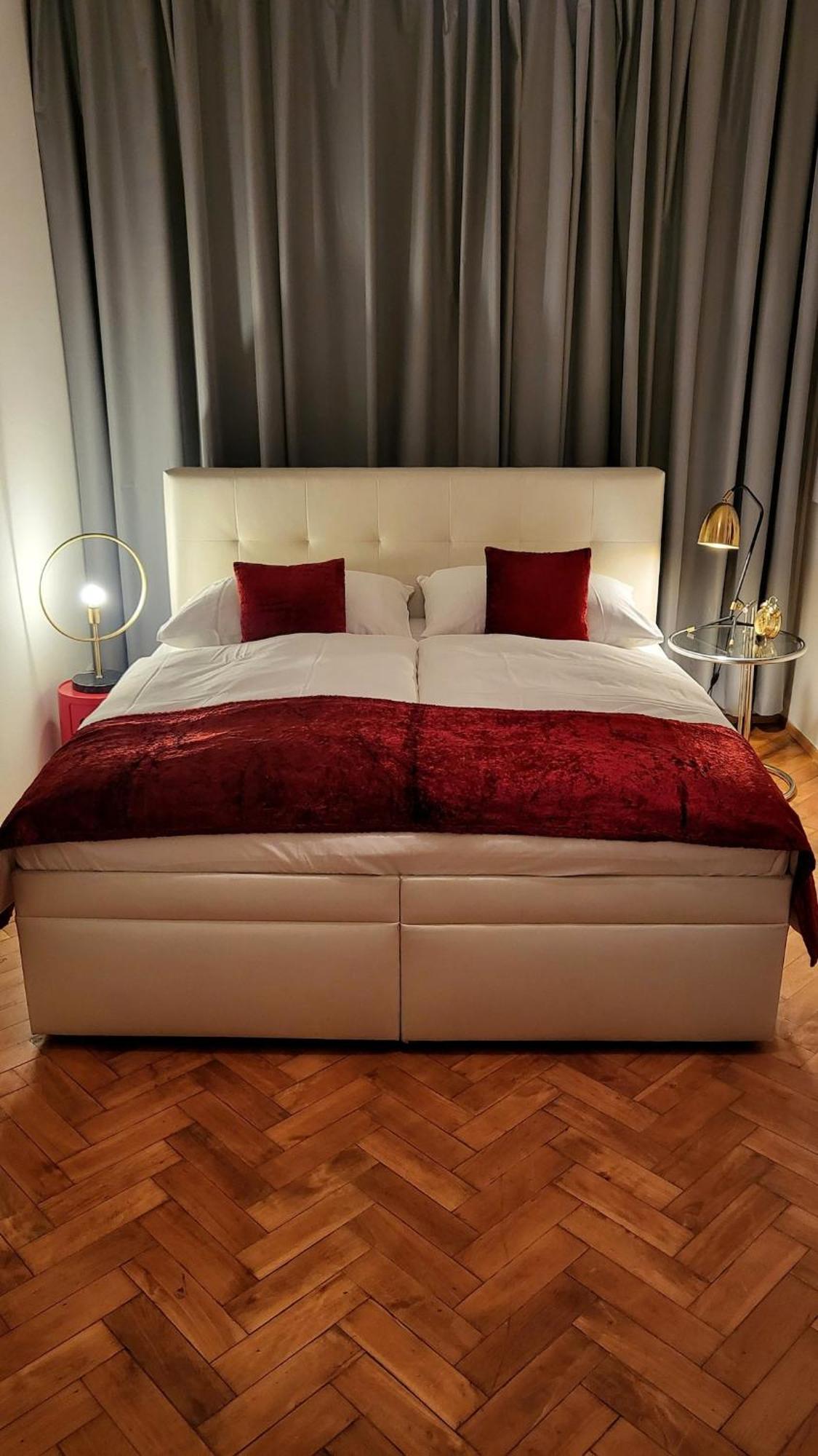 Premium - Center Of * Prague