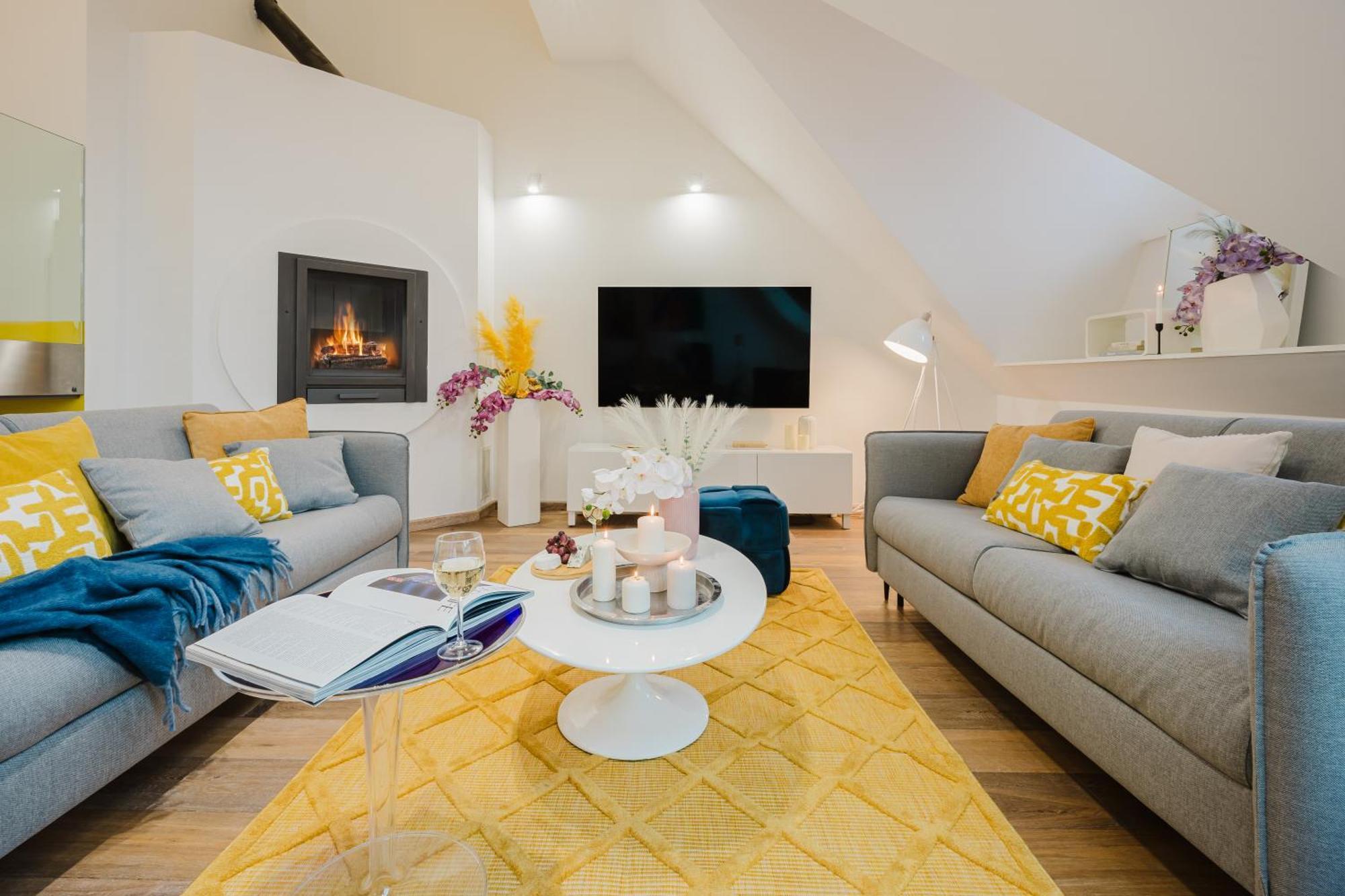 Appartement Days - 3bdr Attic Loft-style - Fireplace - Center