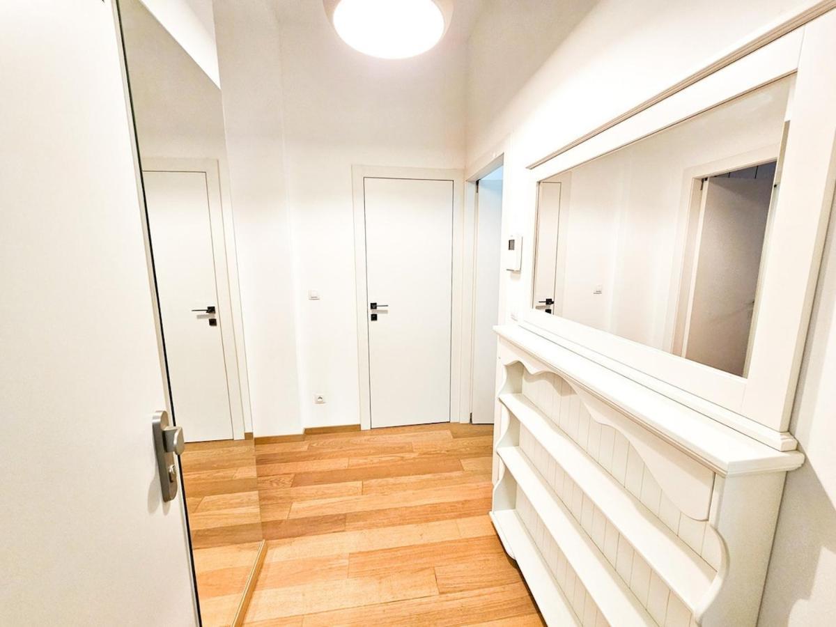 Appartement Atmosphere - Modern Flat With Balcony *