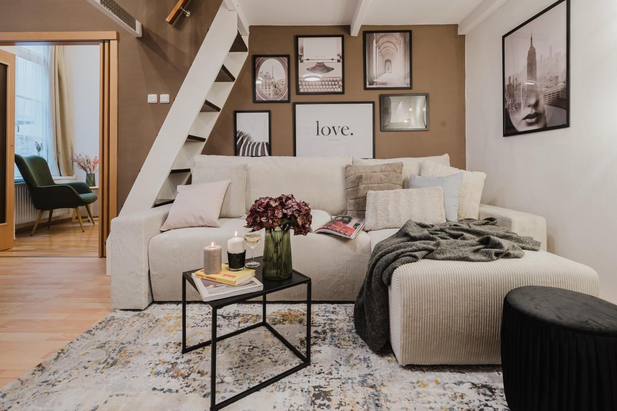 Days - Loft-style 1bdr - Workspace - Location Apartment Prag