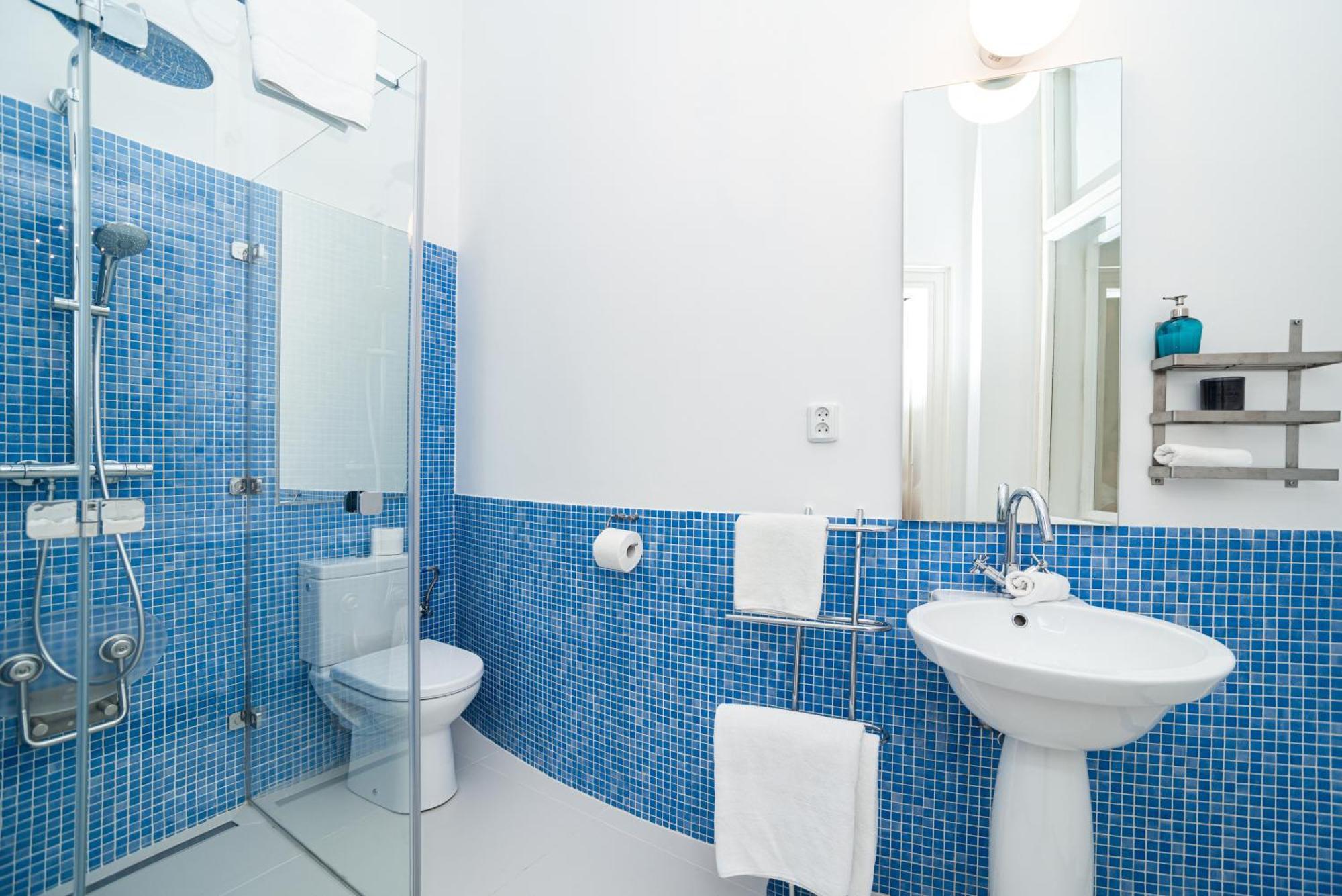 Spacious Two-bedroom In Old Town Appartement *