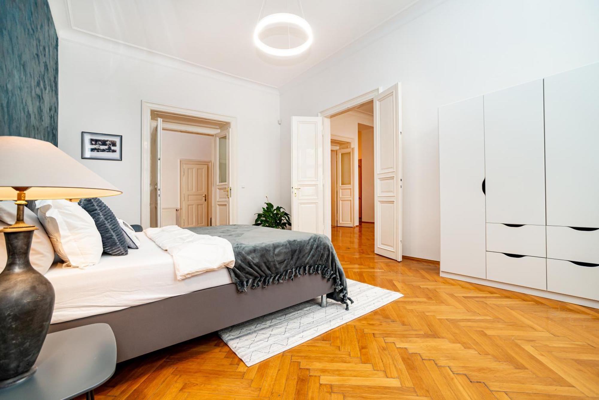 Appartement Spacious Two-bedroom In Old Town
