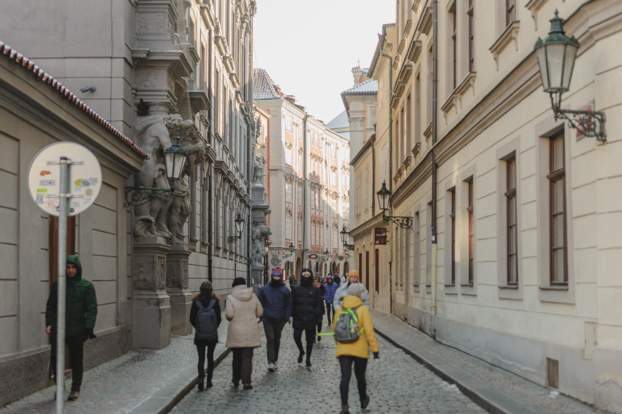 Spacious 3-bedrooms Near Karlin Square Prague