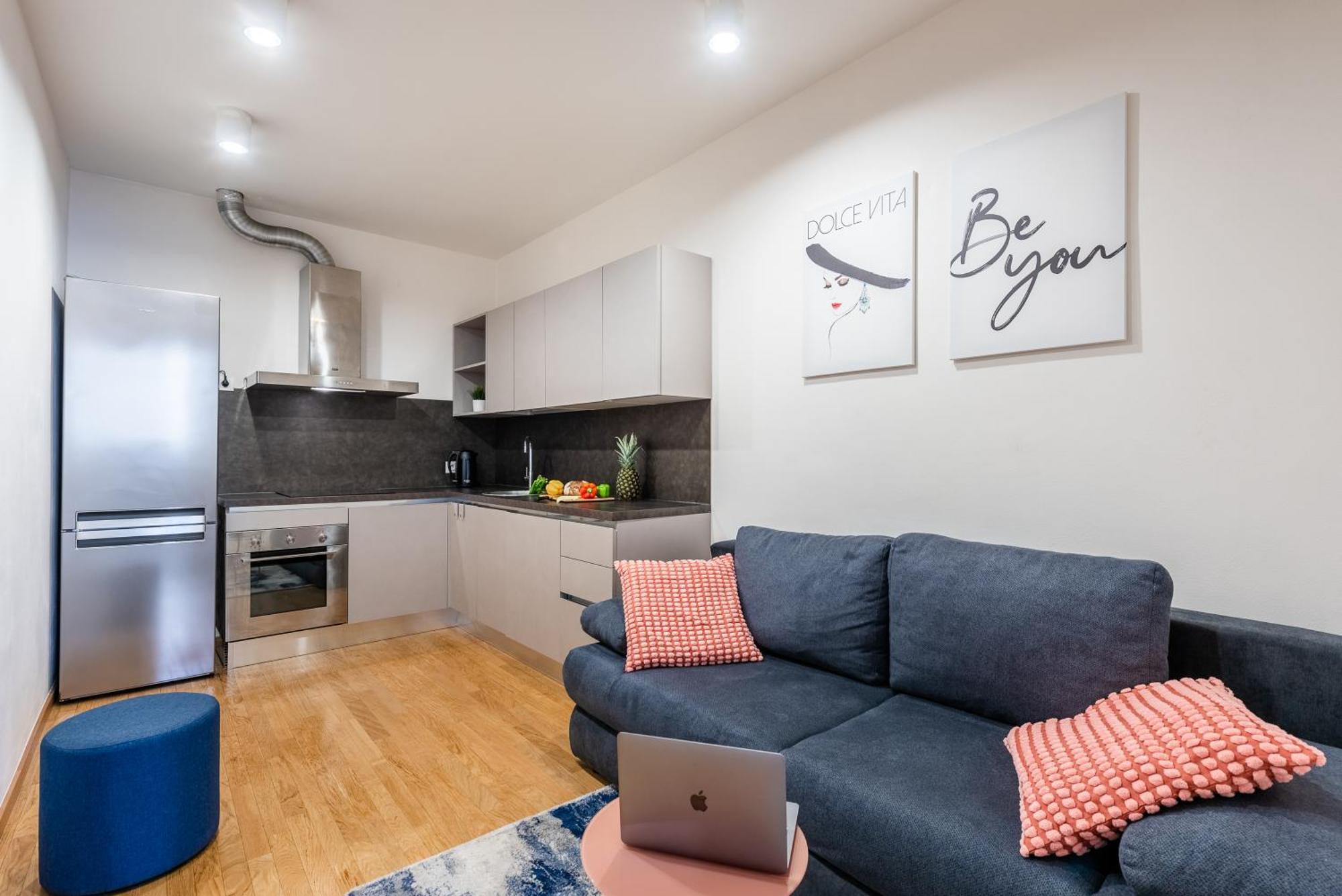Appartement Spacious 3-bedrooms Near Karlin Square Prague