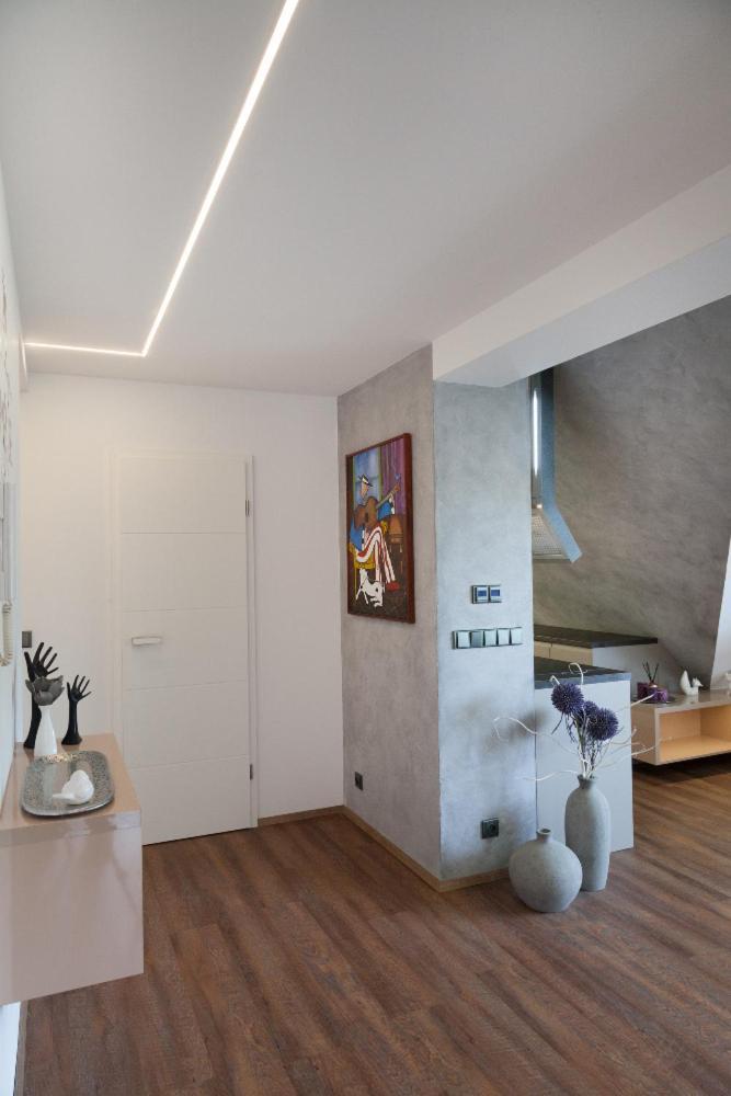 Apartamento 3kk - 115m2 V Klidne Lokalite - 4 Praga