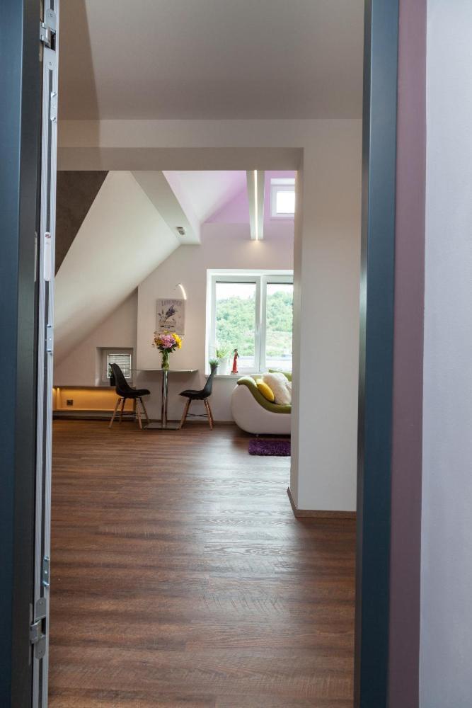 Apartamento 3kk - 115m2 V Klidne Lokalite - 4 *