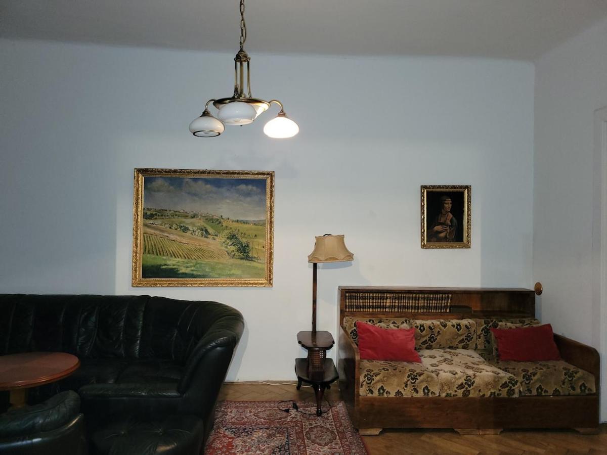 Bright 2bdr Sleeps 8 Near Center M1 Prague