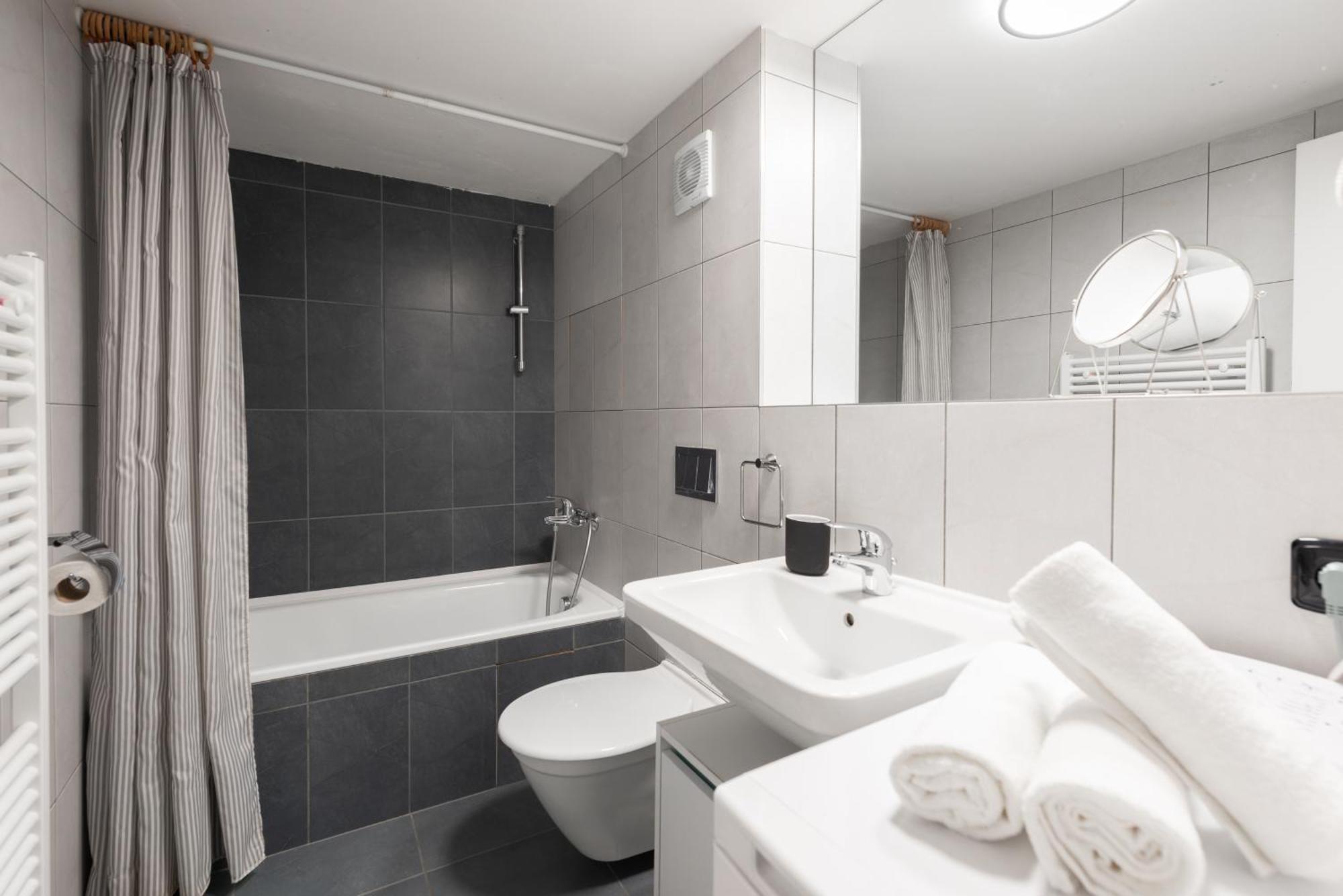Daire Loft Spacious In Prag