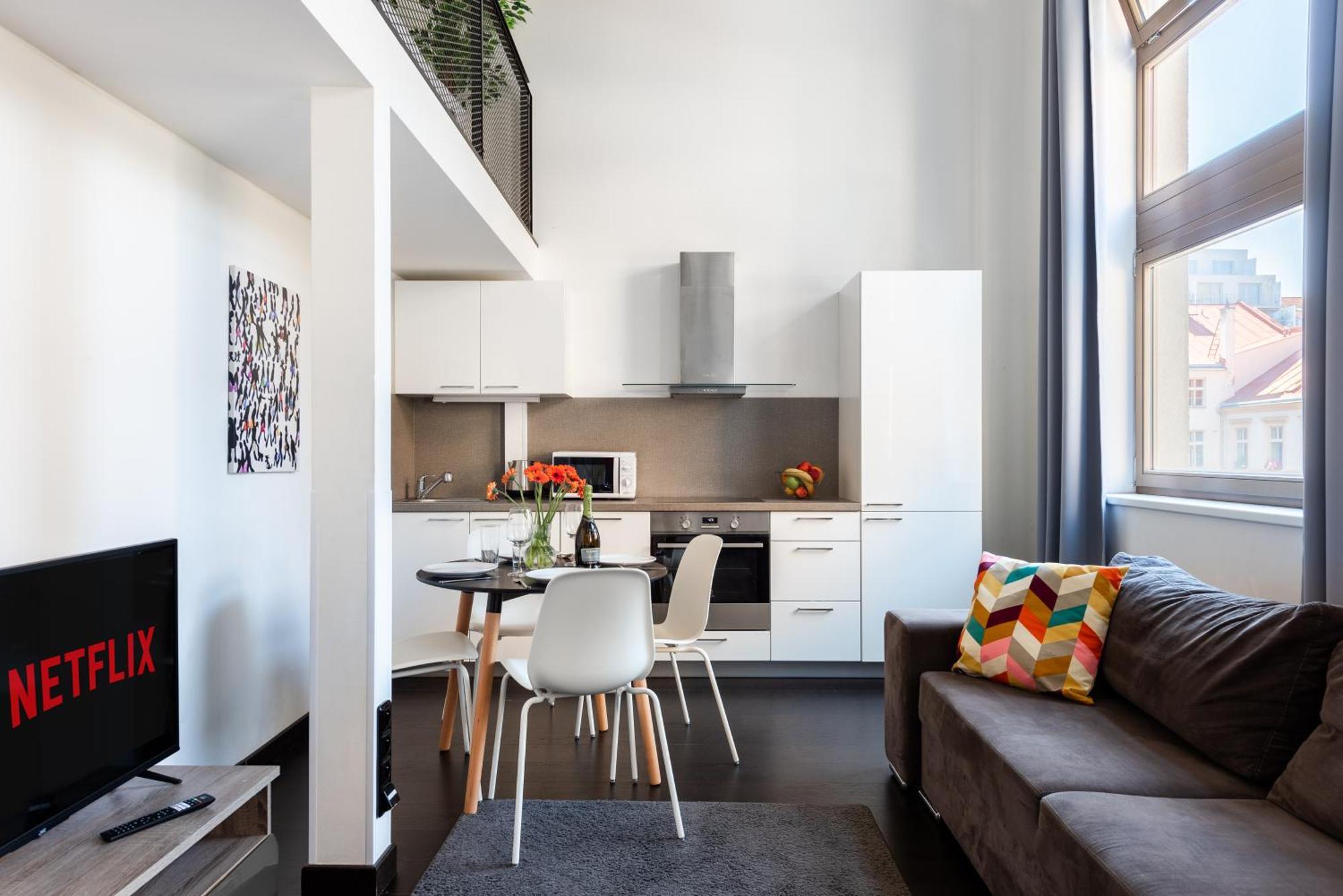 Daire Loft Spacious In Prag