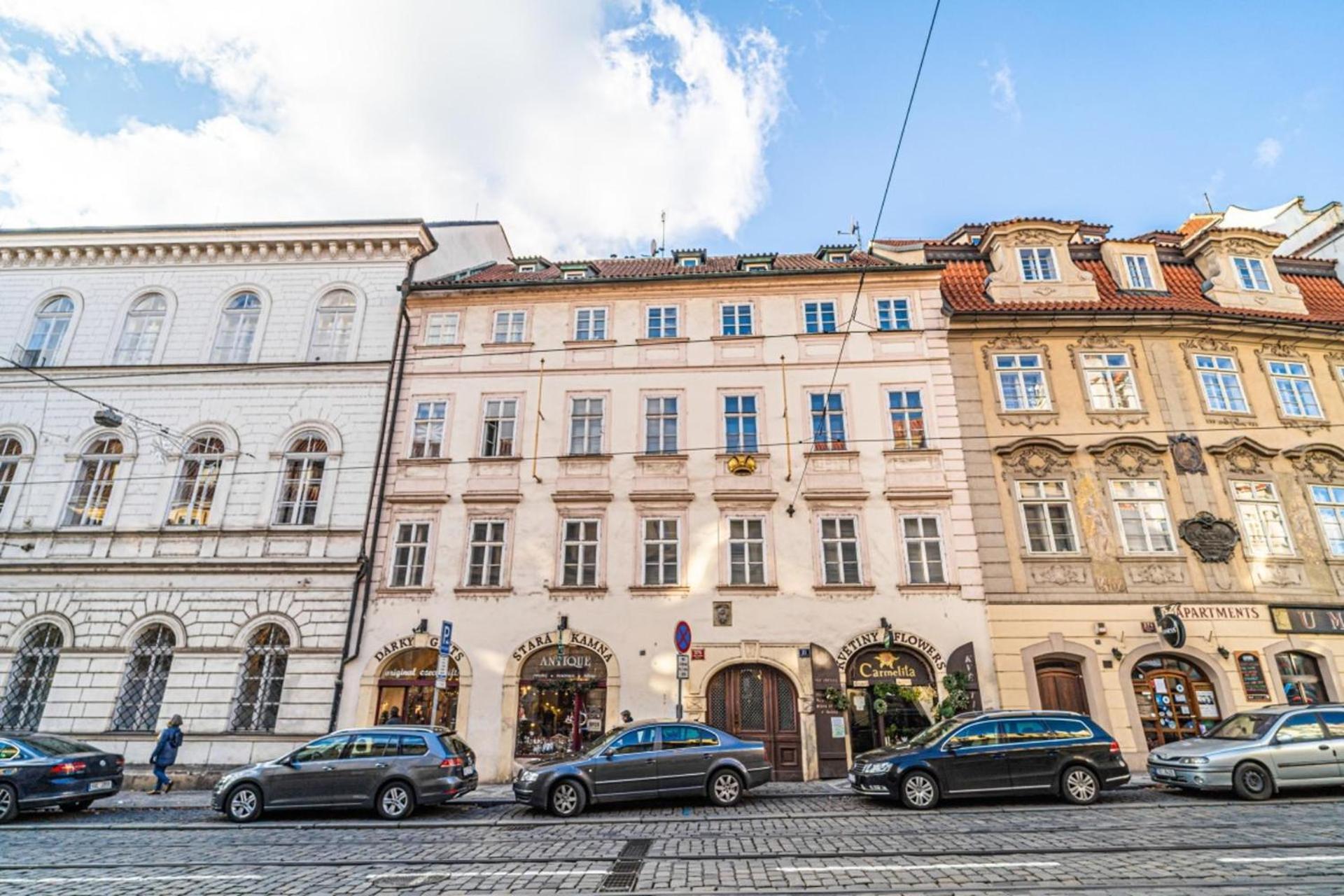 Apartment Charm In Mala Strana Prague
