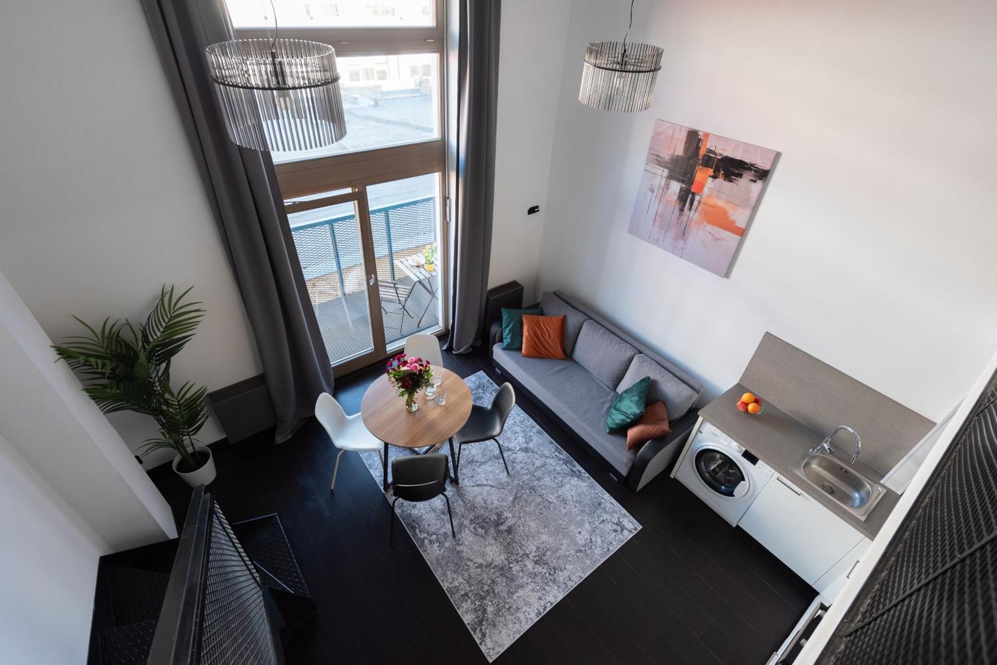 Daire Loft Spacious In Prag