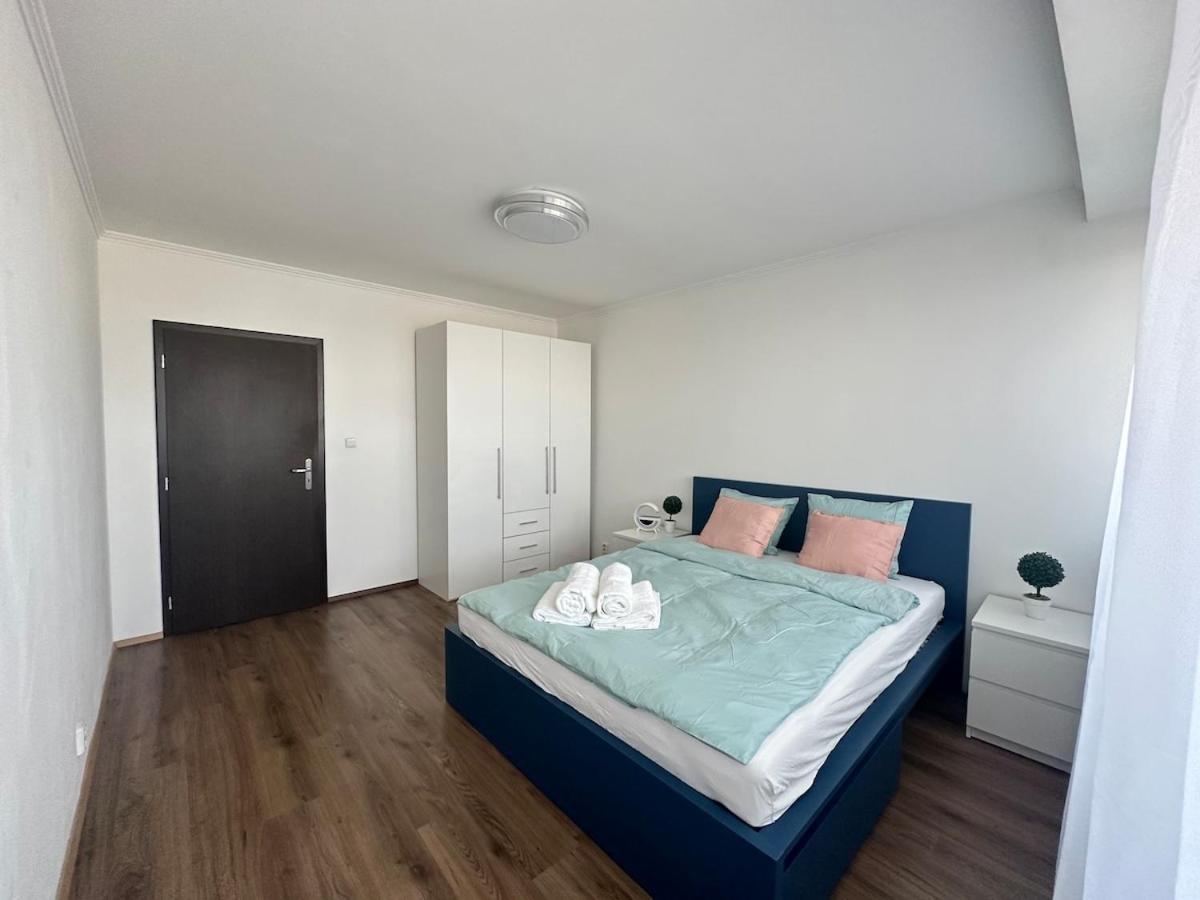 Apartment High Rise Cozy 2brd Flat *