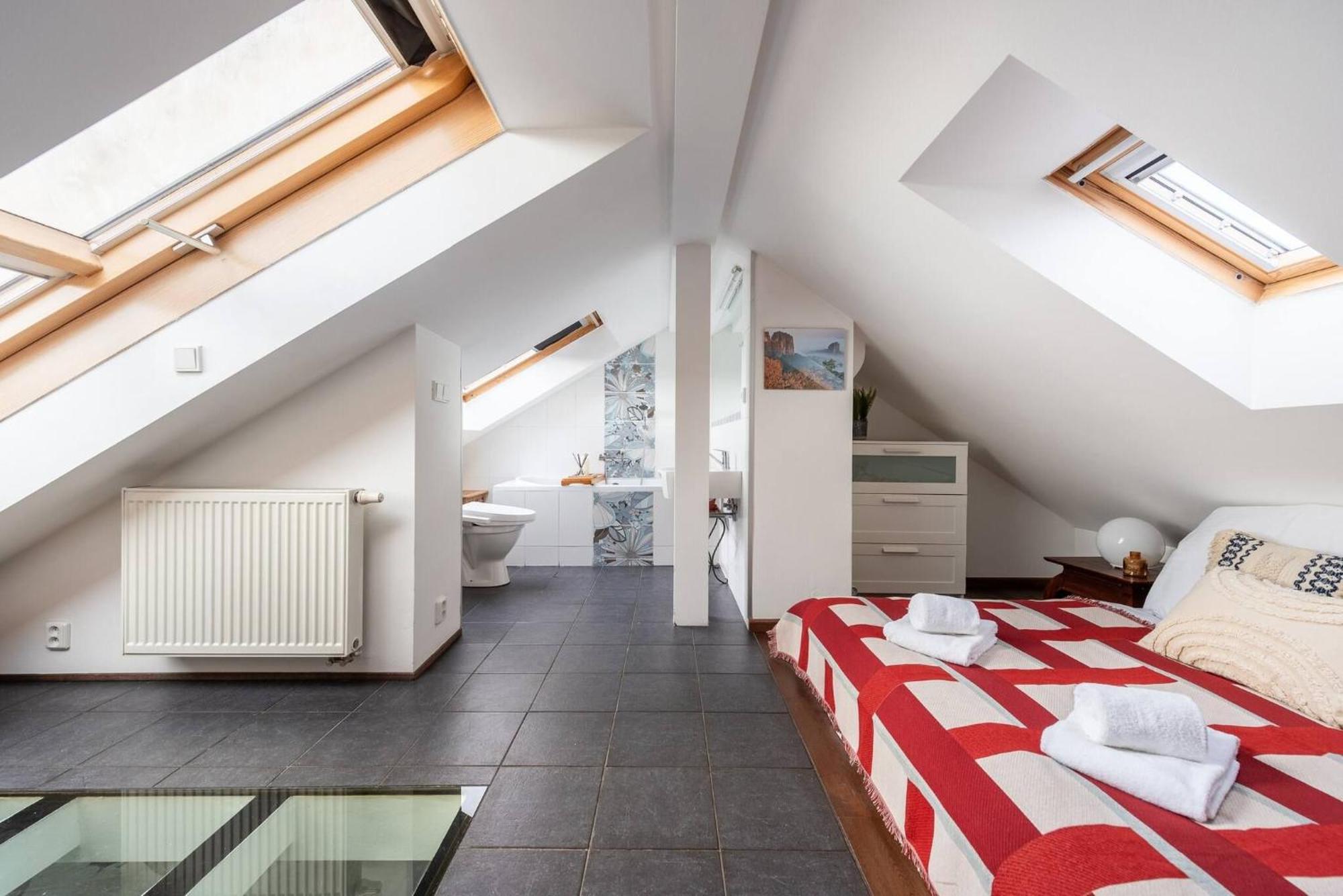 Charming In Vrsovice With Roof Terrace Apartment