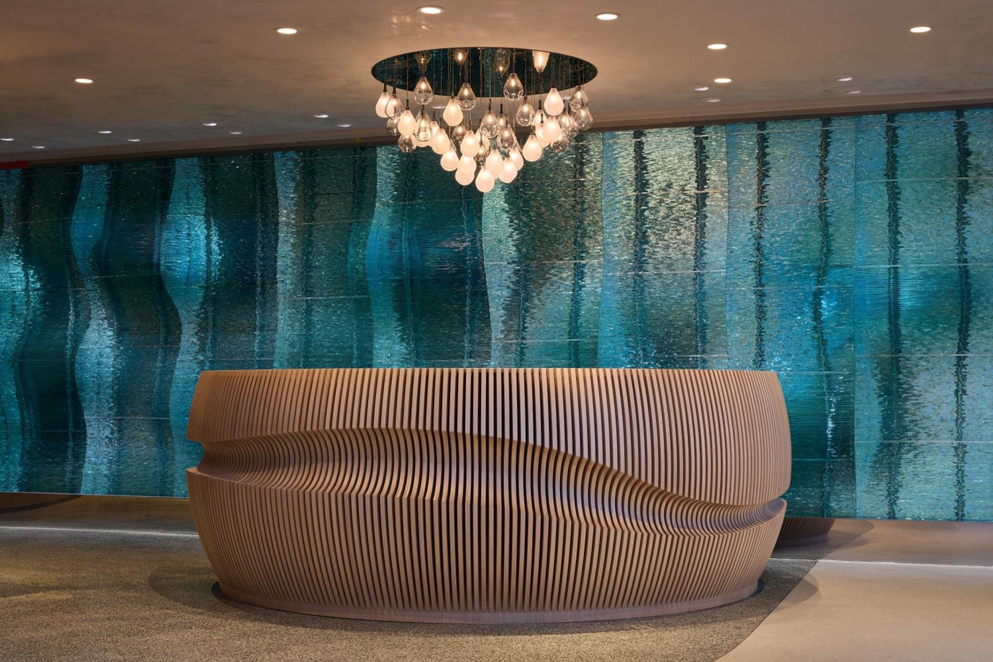 Fairmont Golden Hotel