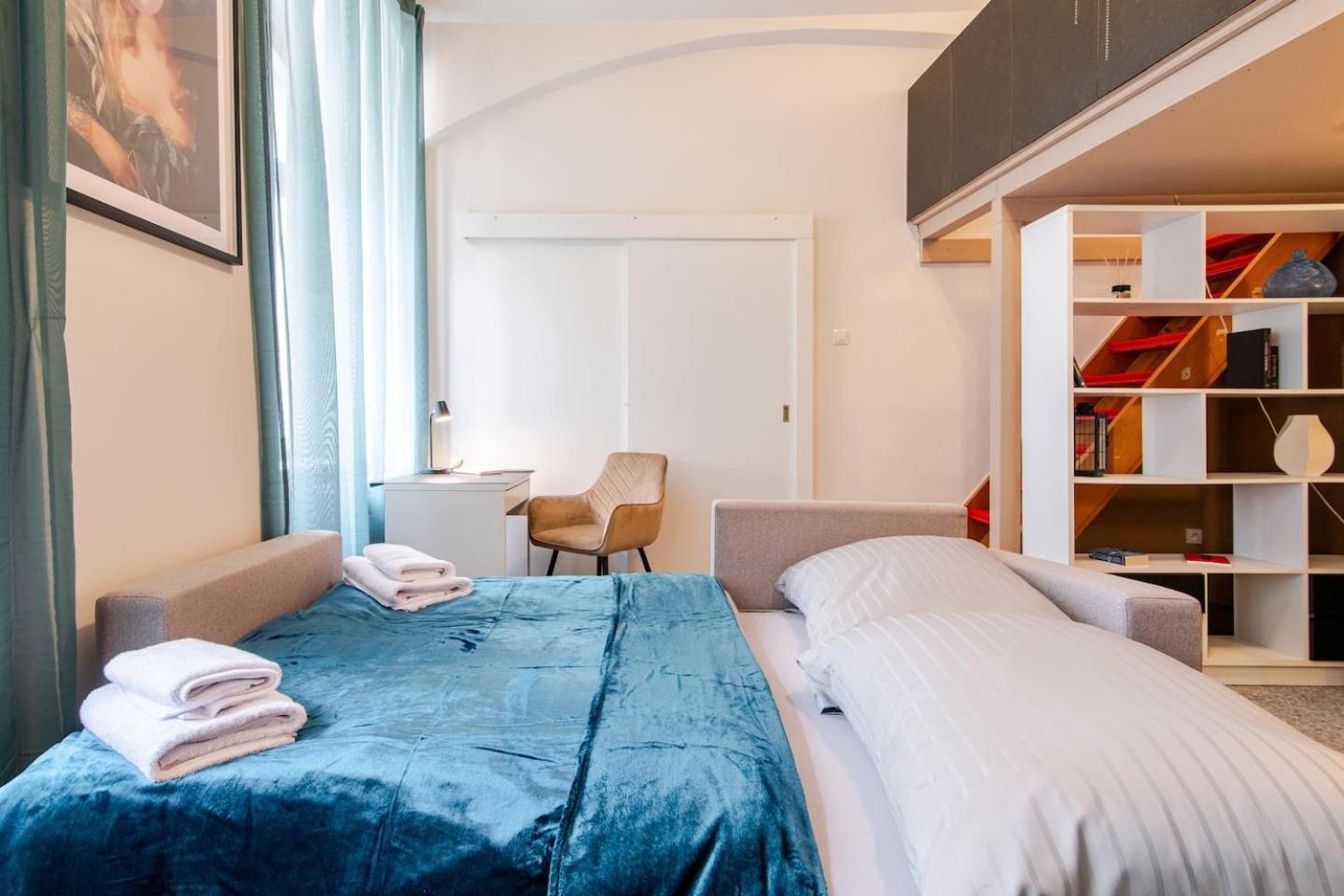 Place Of Grace - Square Apartment Prag