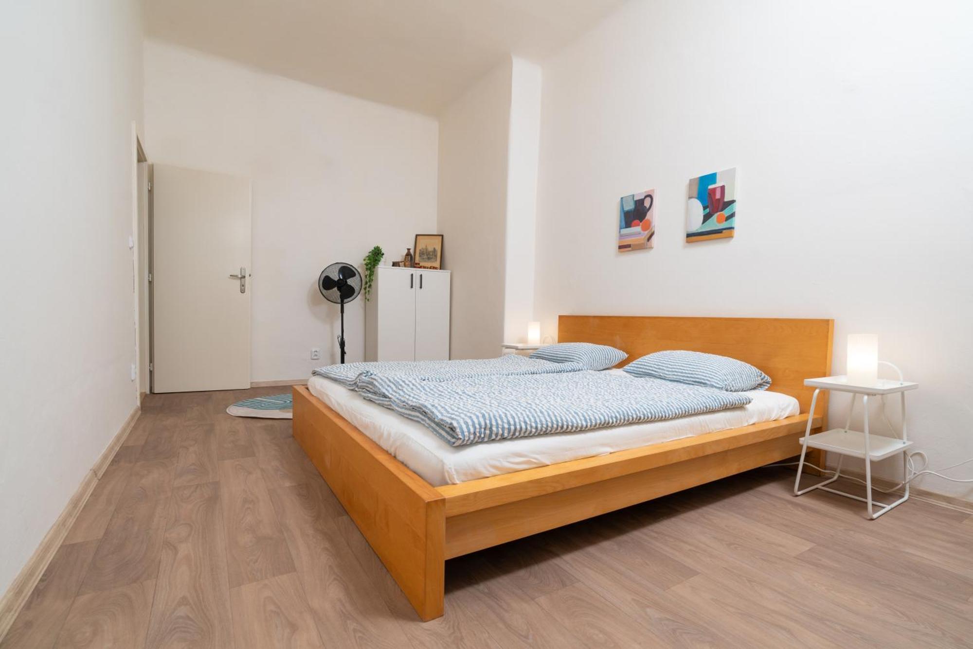Vinohrady Apartment *