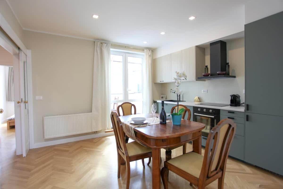 Charles Bridge Unique Maisonette Apartment *