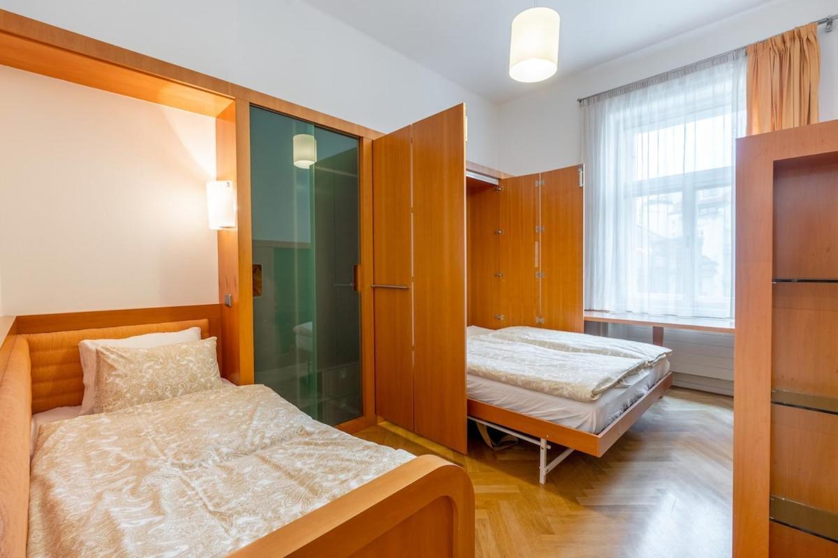 Bright Oldtown 2bdr Apartment Prague