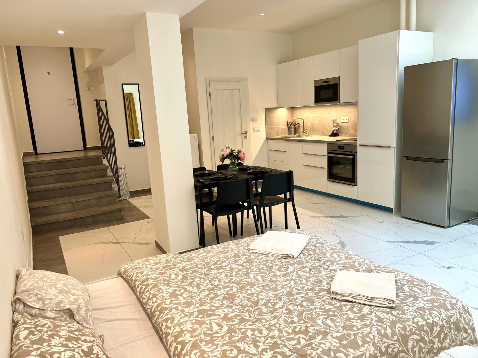 Apartment Urban Loft & Courtyard