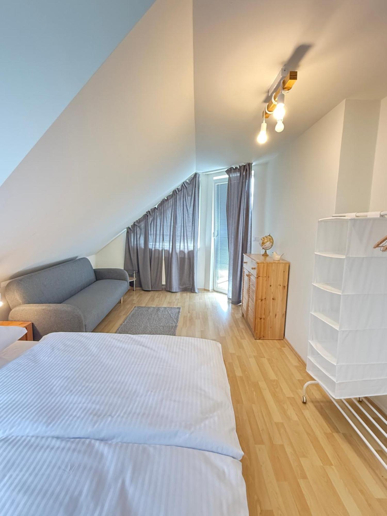Diamondvilla, 4 Bedroom Apartment, Garden & * Praga