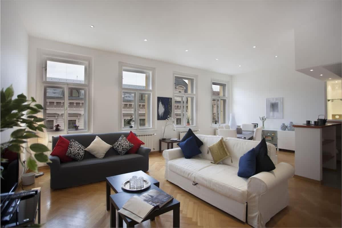 Charles Bridge Apartment *