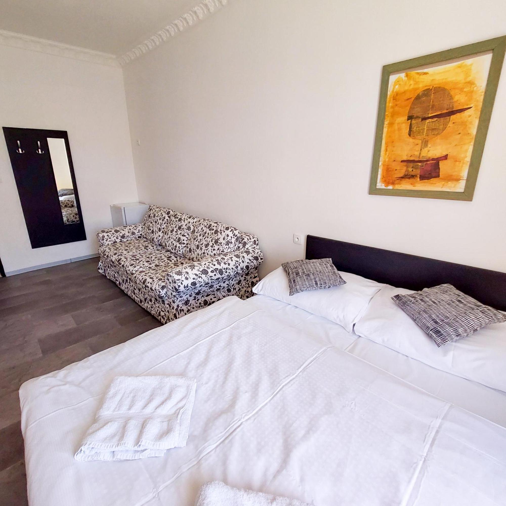 Sofa Room G2 Prague 7