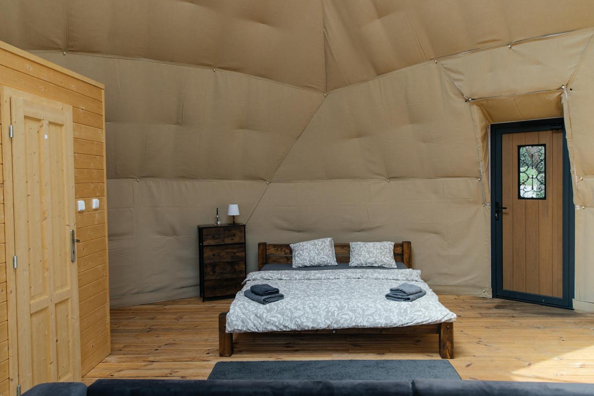 Glamping Louka * Prague