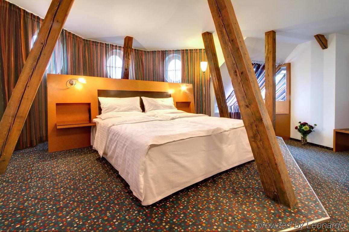 Theatrino Otel 4*