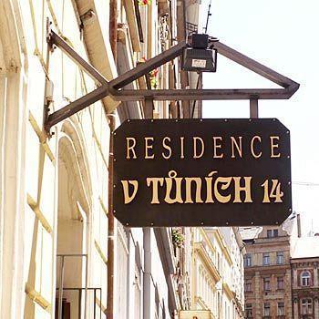 Hostel V Tunich Prague