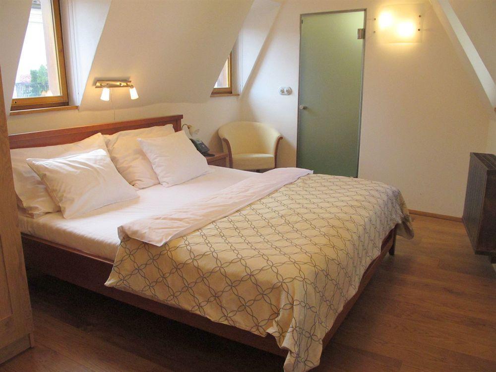 Hotel At The Grape 4*