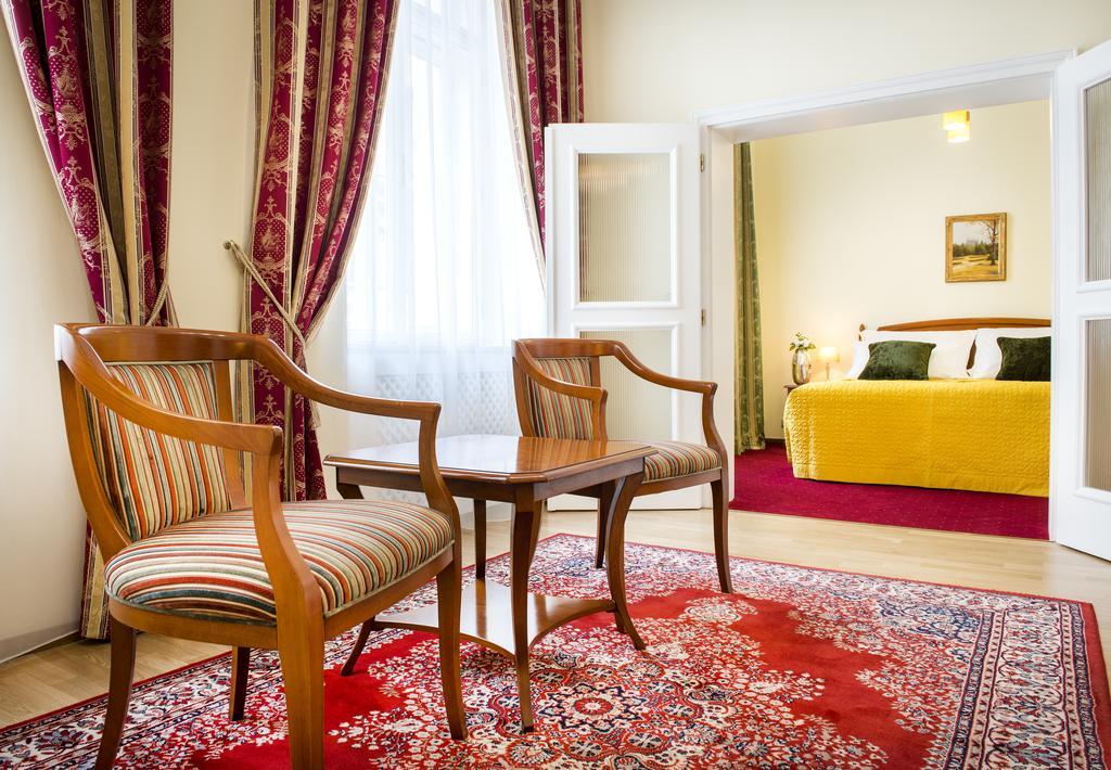 Boutique Seven Days 4* Prague