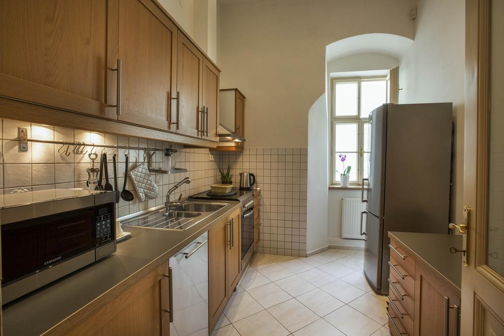 Old Town Square Bambur Apartment Prague