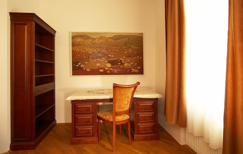 Vysehrad With Free Parking Apartment Prague